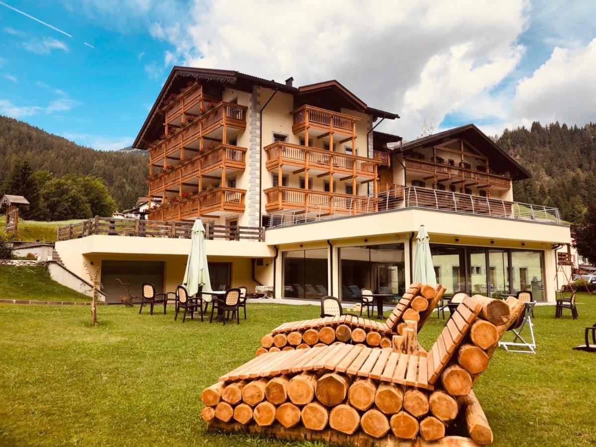 Wellness Hotel Dolomia Soraga Exterior photo