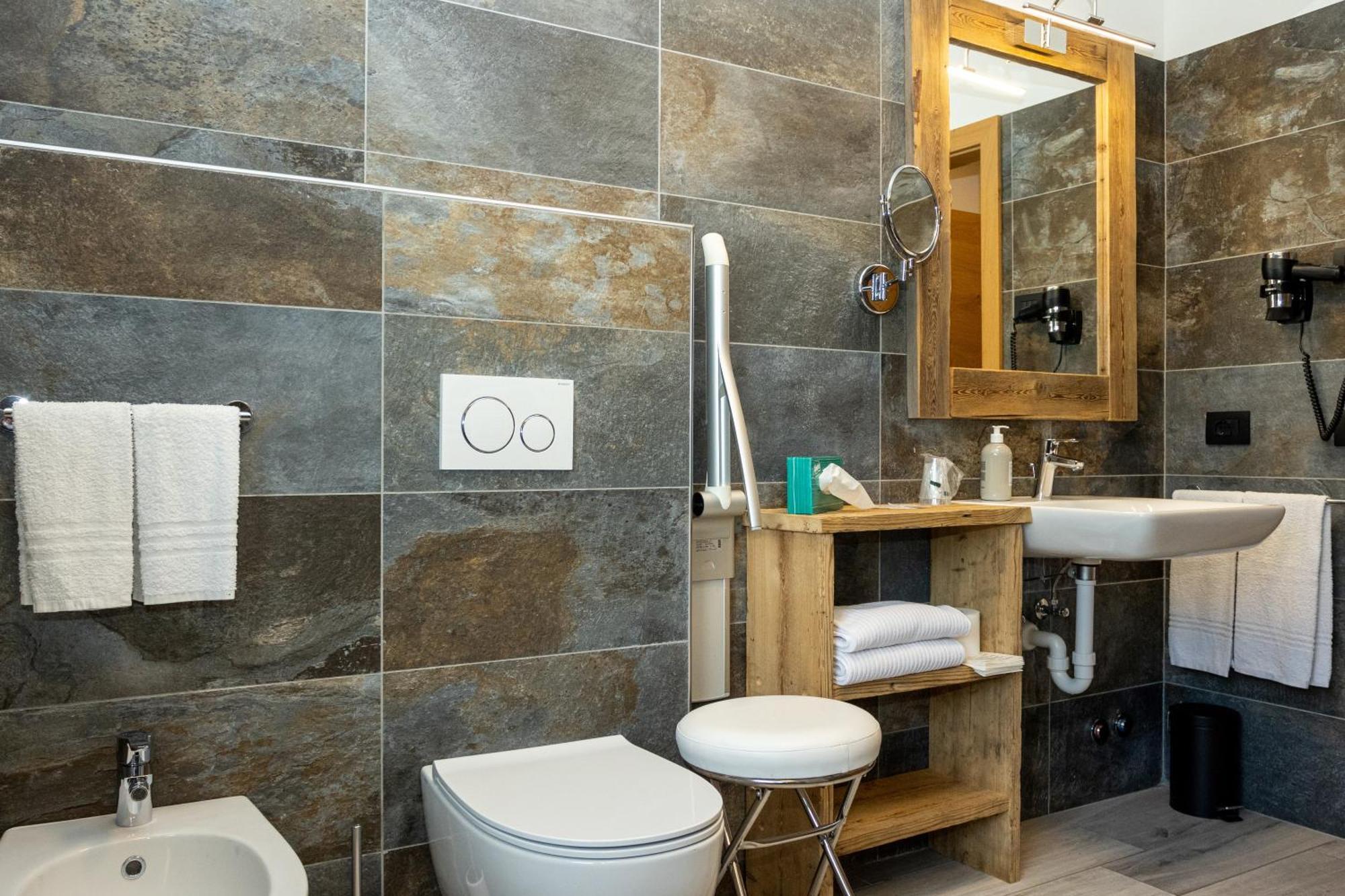Wellness Hotel Dolomia Soraga Exterior photo