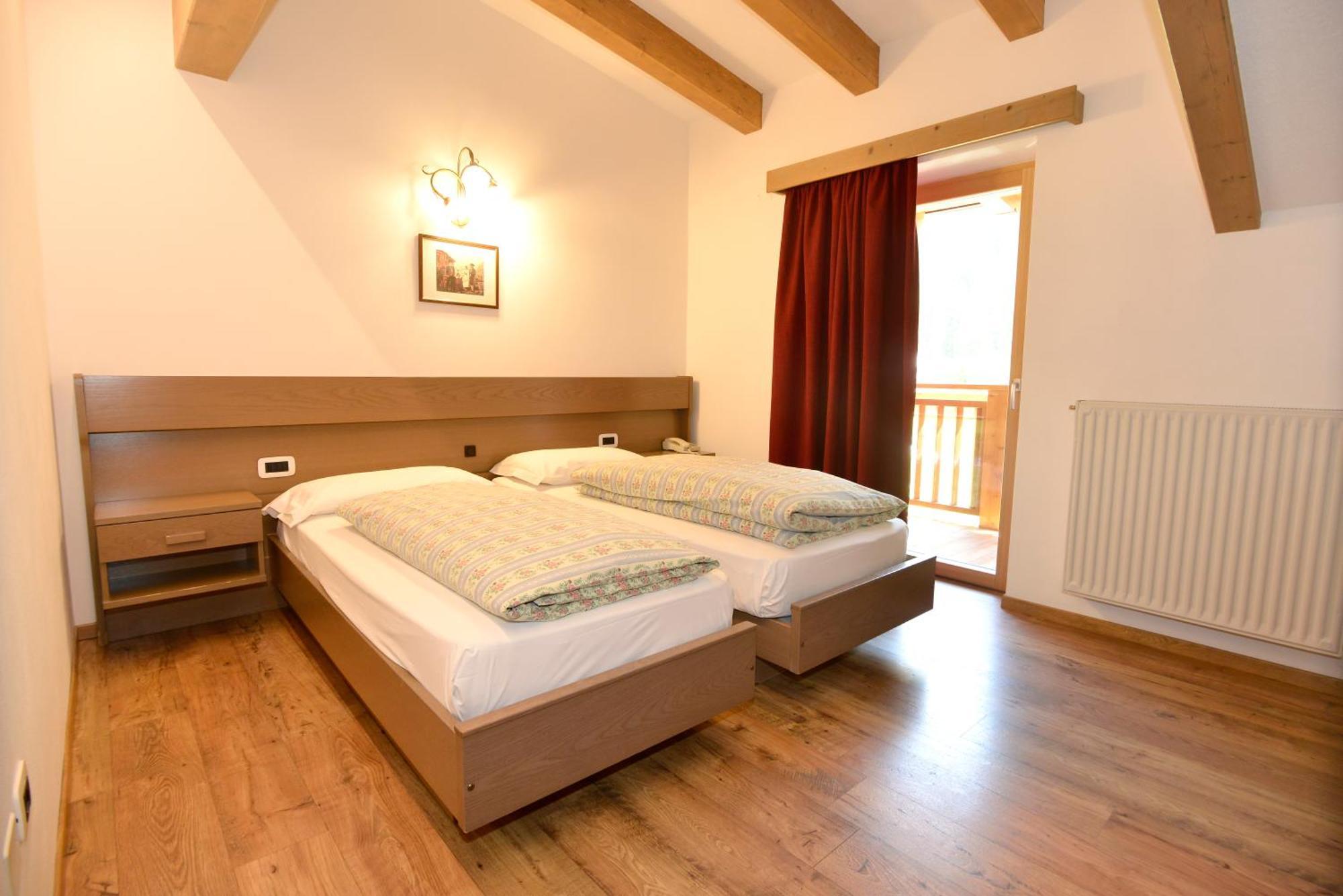 Wellness Hotel Dolomia Soraga Exterior photo