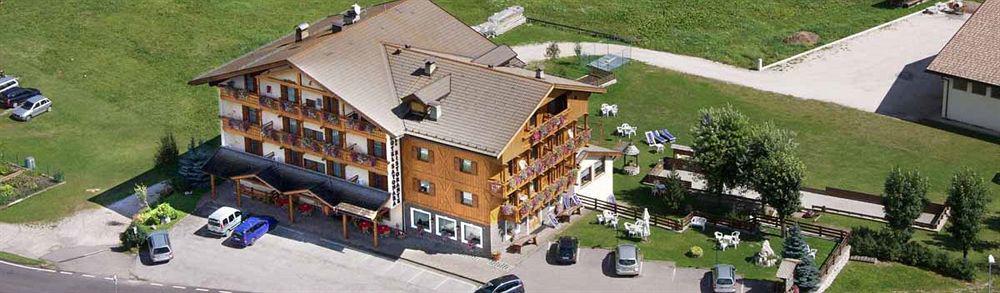 Wellness Hotel Dolomia Soraga Exterior photo