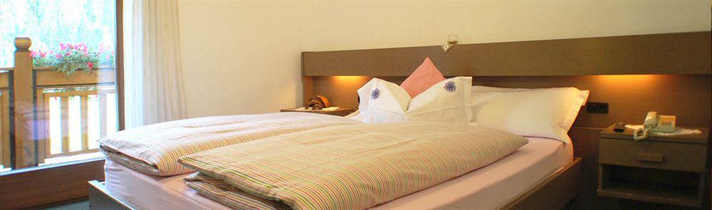 Wellness Hotel Dolomia Soraga Exterior photo