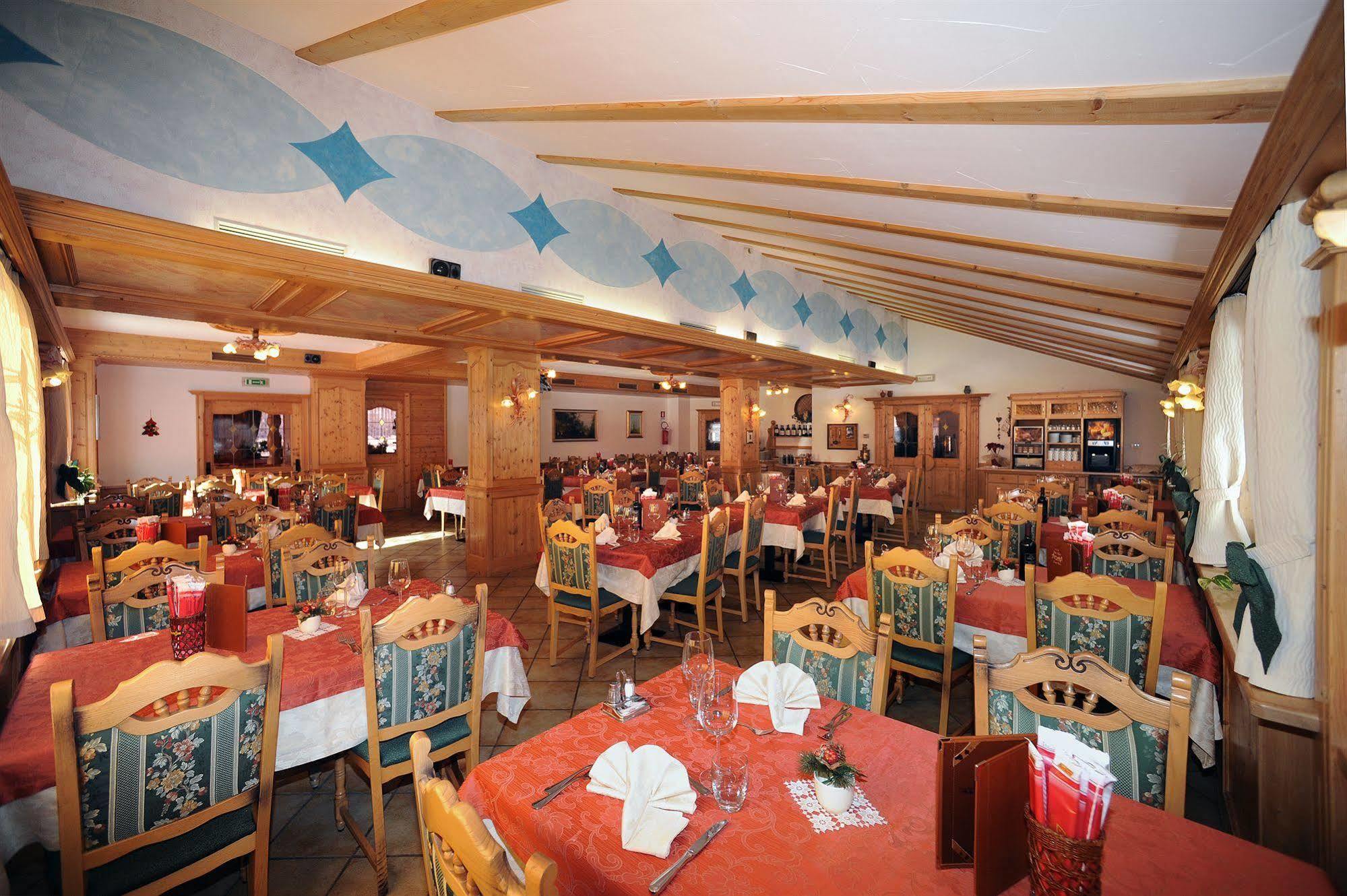 Wellness Hotel Dolomia Soraga Exterior photo